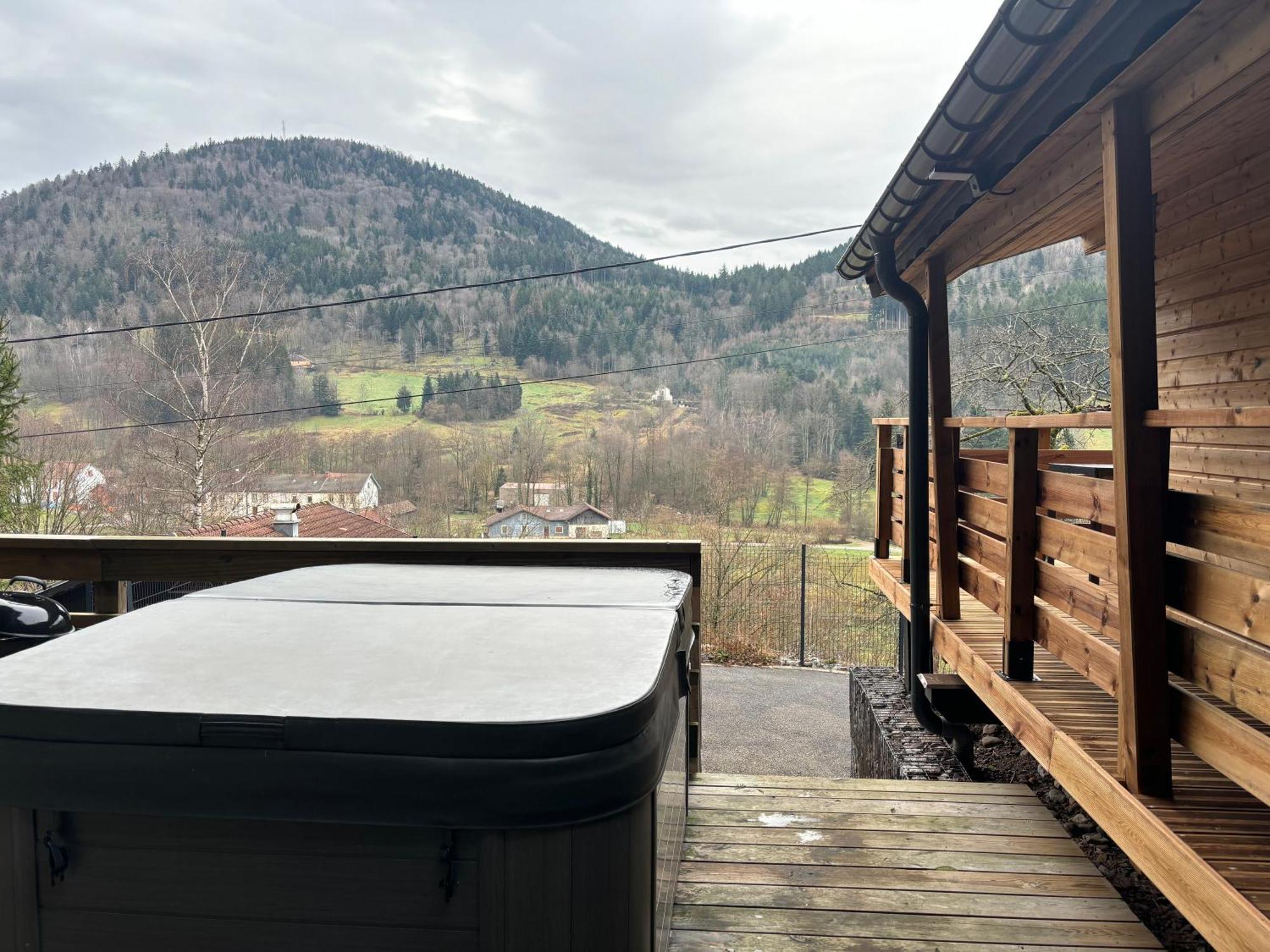 Chalet Du Faubourg & Jacuzzi, Proximite Gerardmer & La Bresse Rochesson Exterior photo
